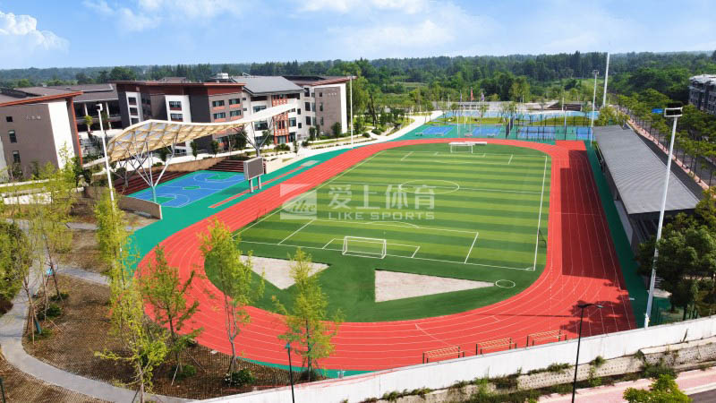 四川省都江堰萬匯學(xué)校